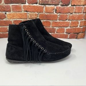 Minnetonka fringe booties WOMEN'S WILLOW BOOTS